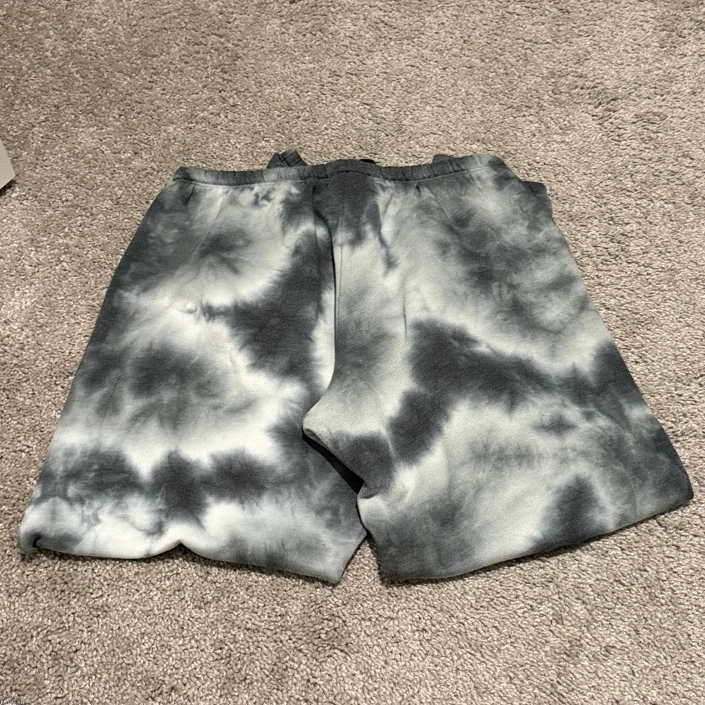 Size medium Pink Sweats - Picture 3 of 4